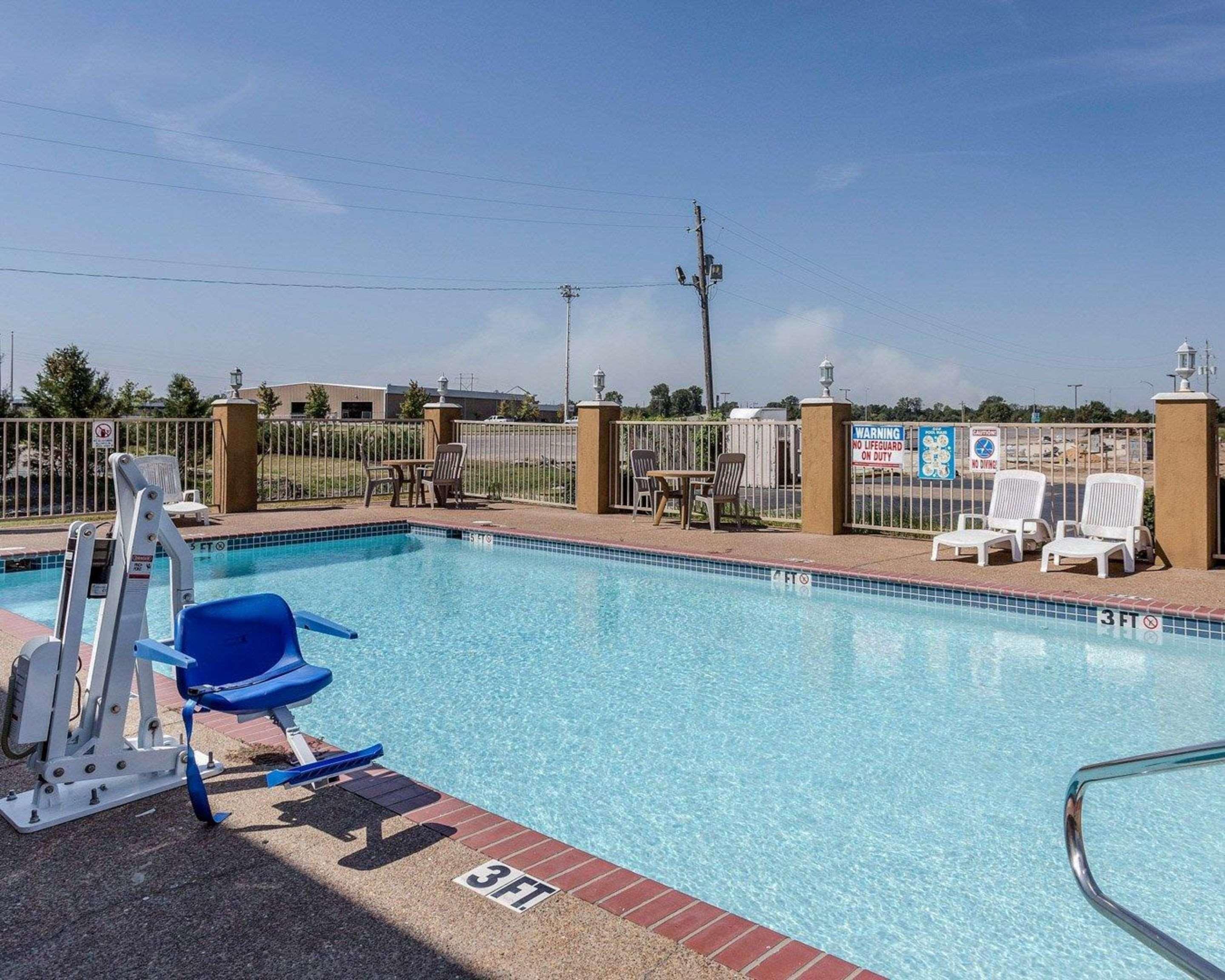 Quality Inn West Memphis I-40 Exterior photo